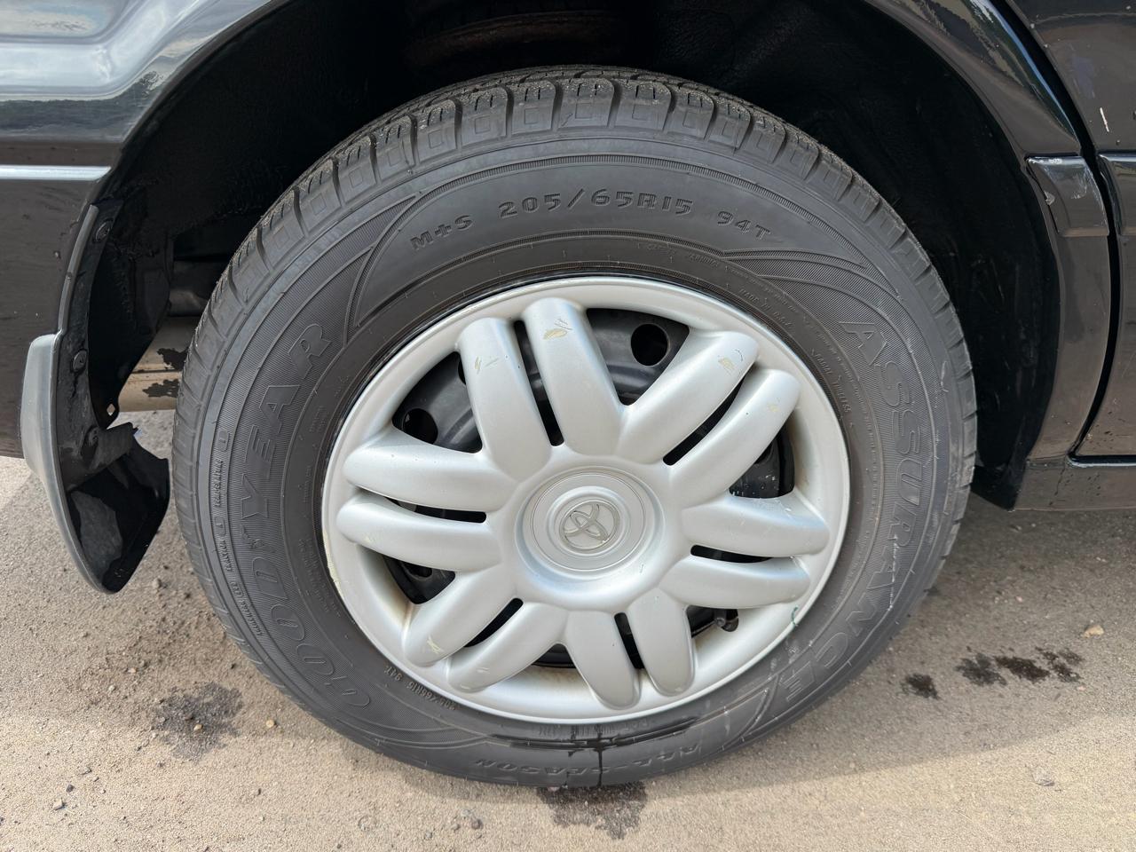 Toyota Camry LE V6 2000