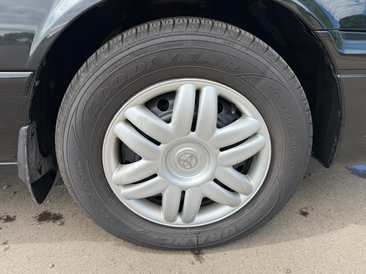 Toyota Camry LE V6 2000