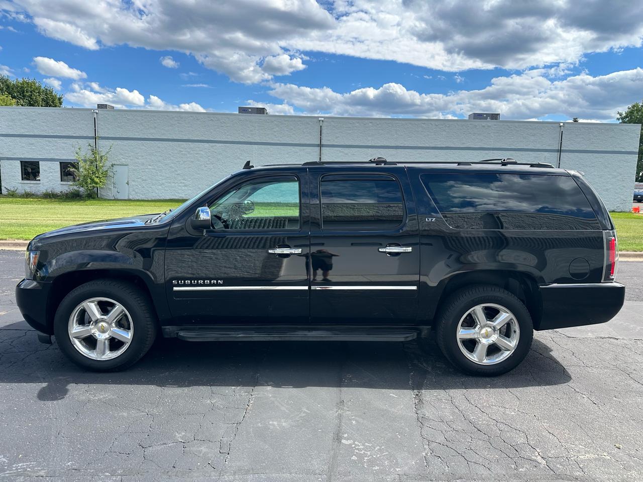 Chevrolet Suburban LTZ 1500 4WD 2013