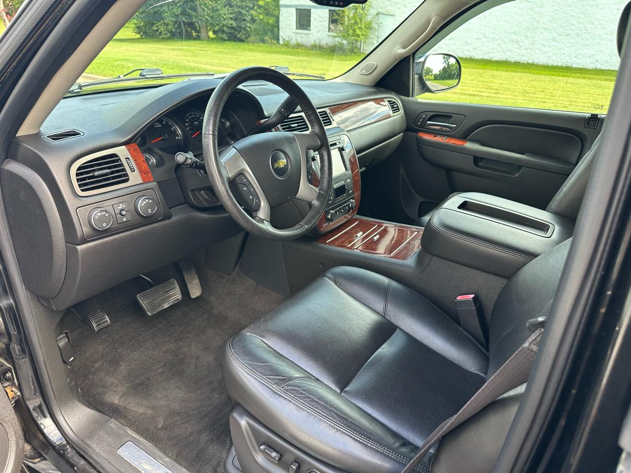 Chevrolet Suburban LTZ 1500 4WD 2013