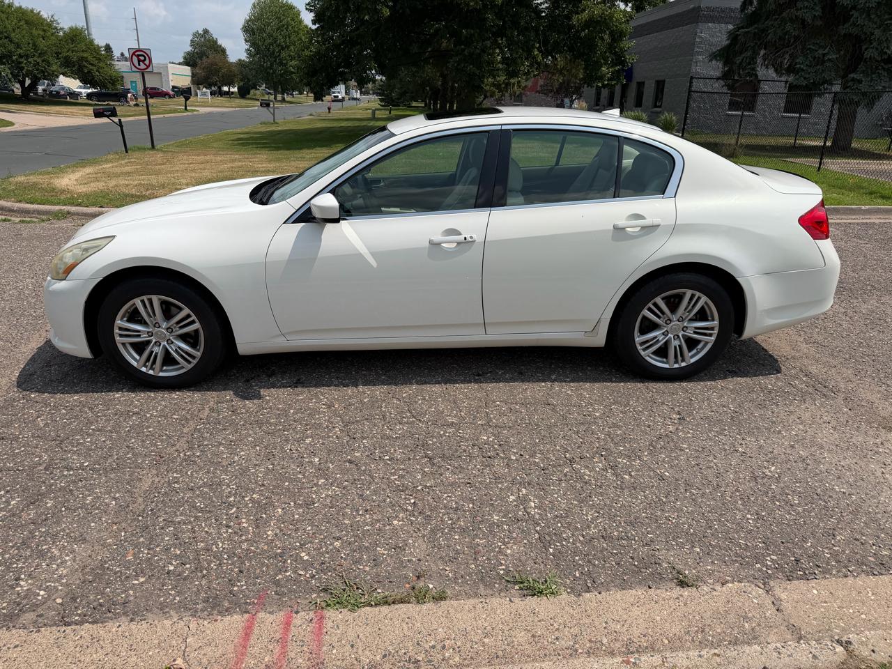 Infiniti G Sedan G25x AWD 2011