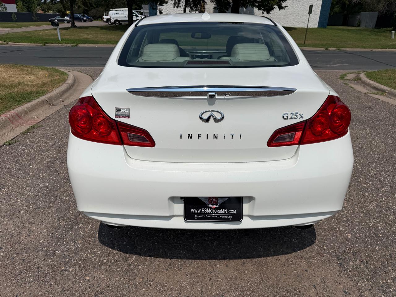 Infiniti G Sedan G25x AWD 2011