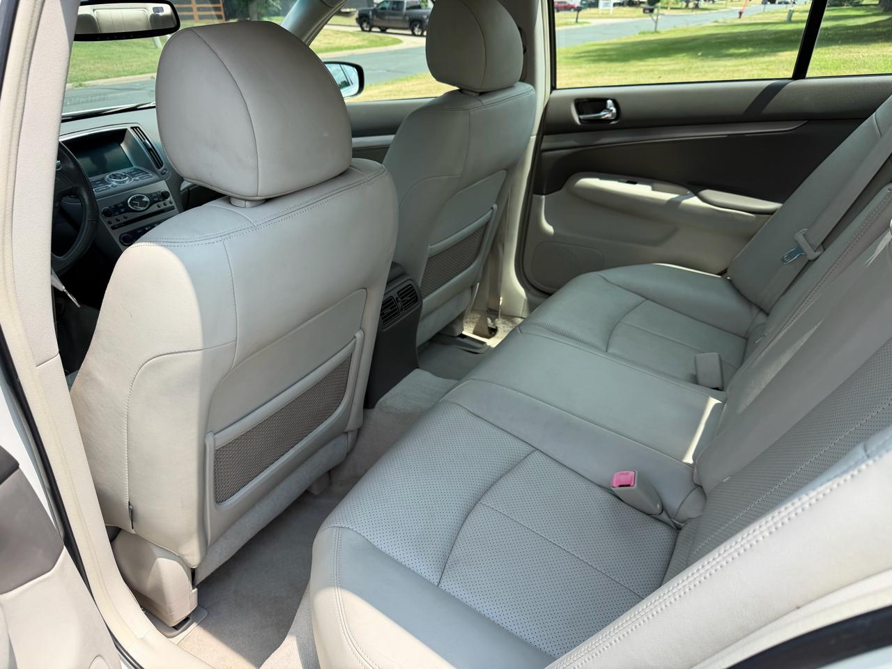 Infiniti G Sedan G25x AWD 2011