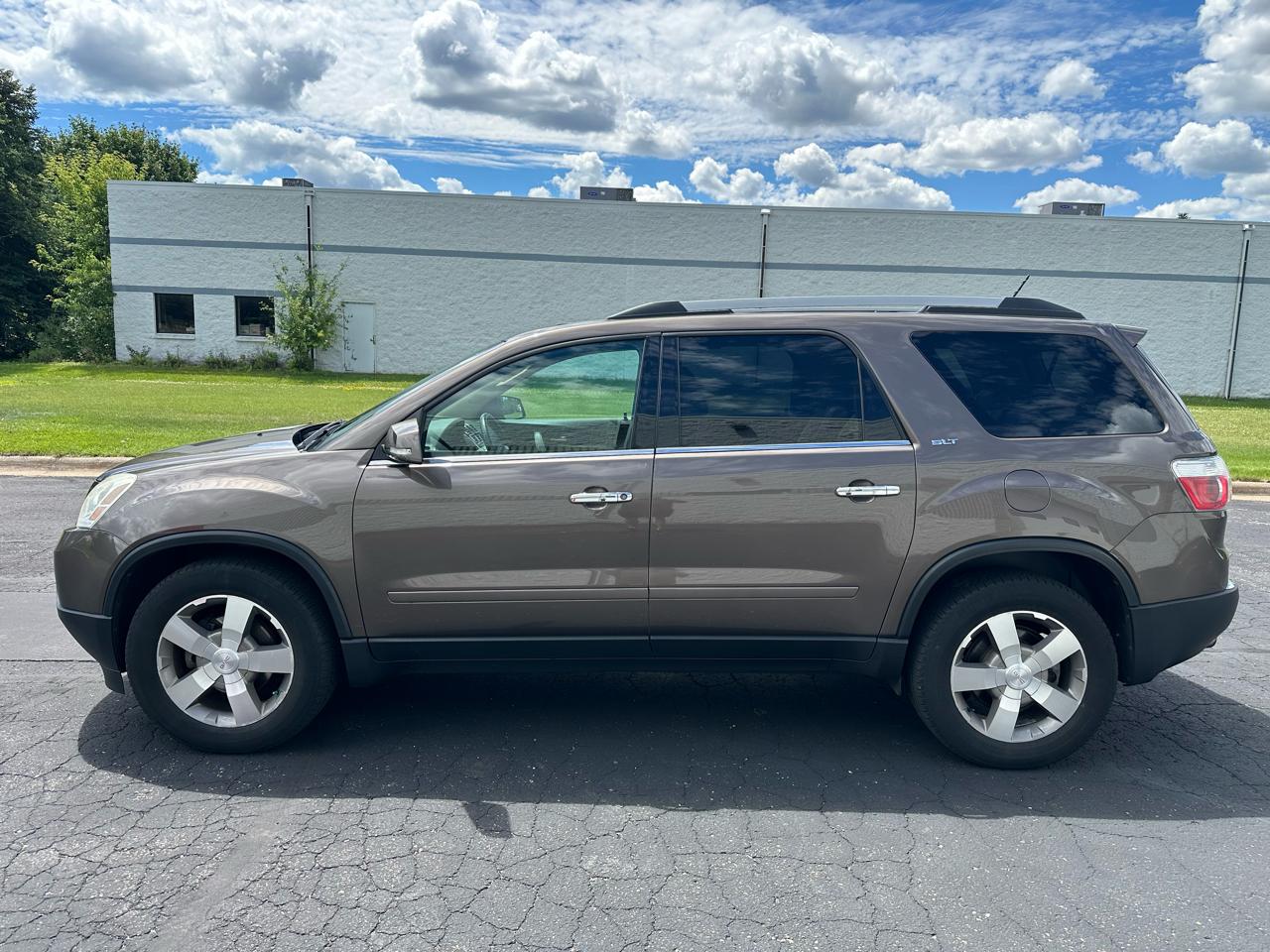 GMC Acadia SLT-2 AWD 2011