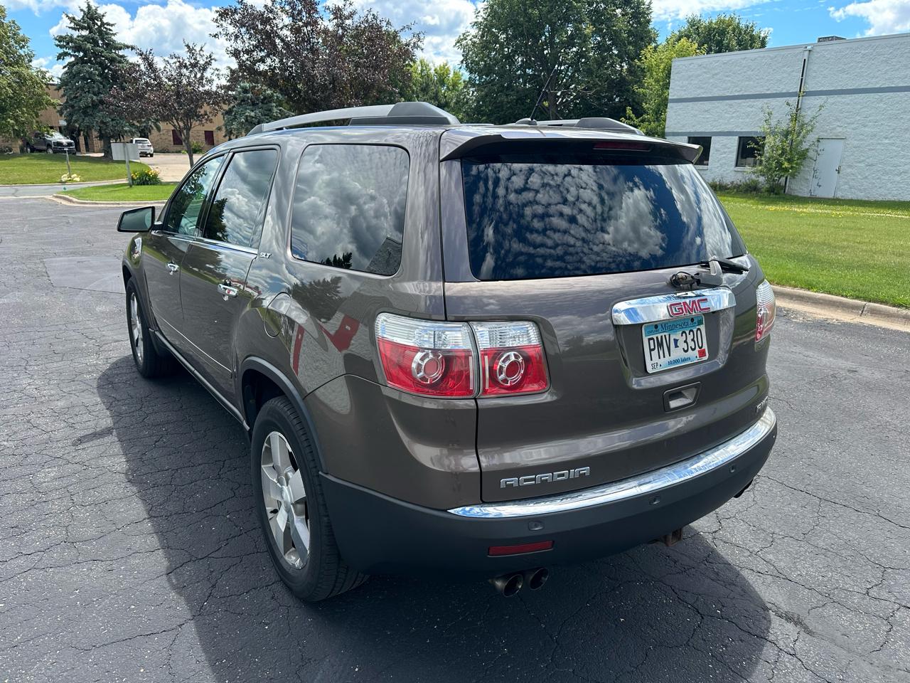 GMC Acadia SLT-2 AWD 2011