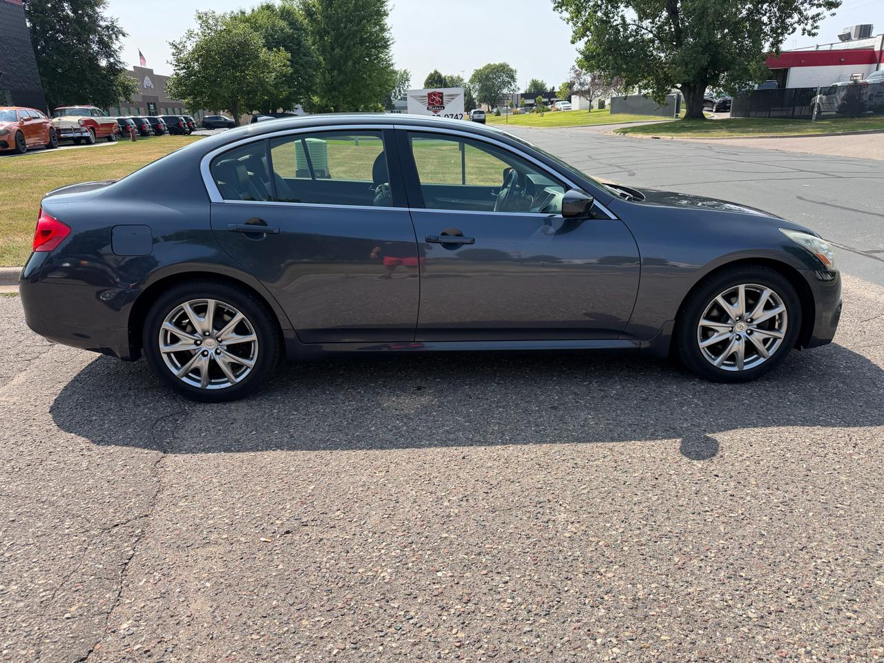 Infiniti G Sedan 37x AWD 2012