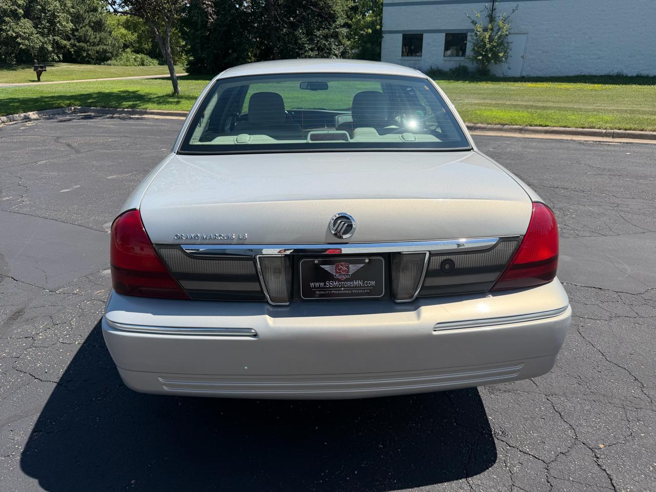 Mercury Grand Marquis LS 2010