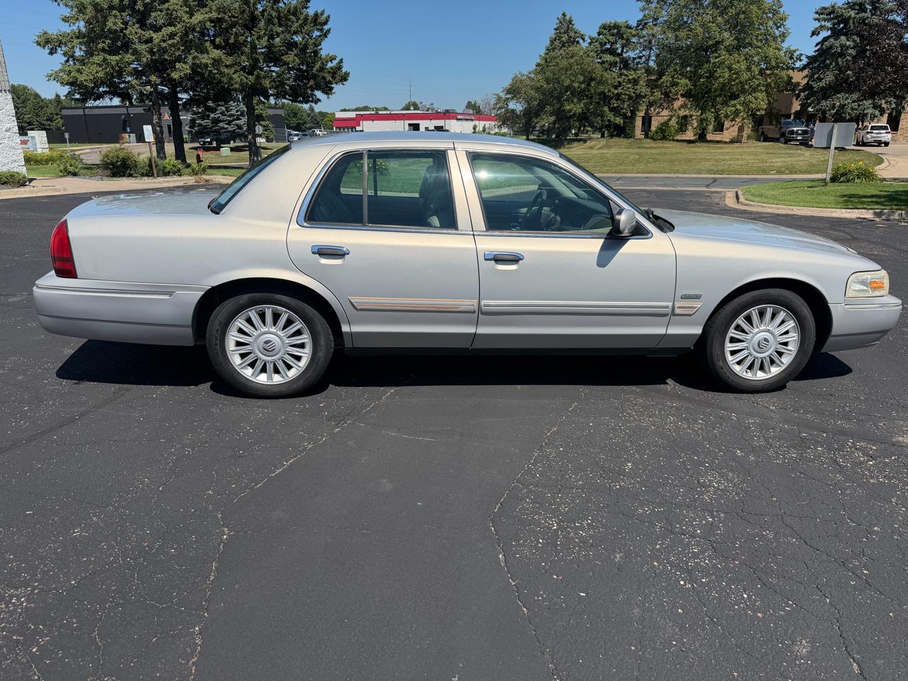 Mercury Grand Marquis LS 2010