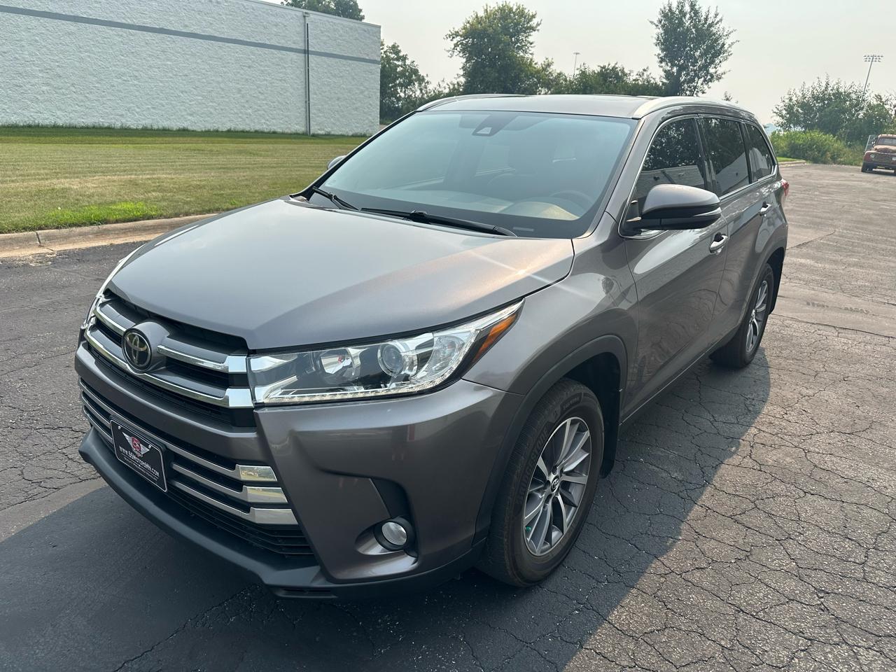 Toyota Highlander XLE AWD V6 2019