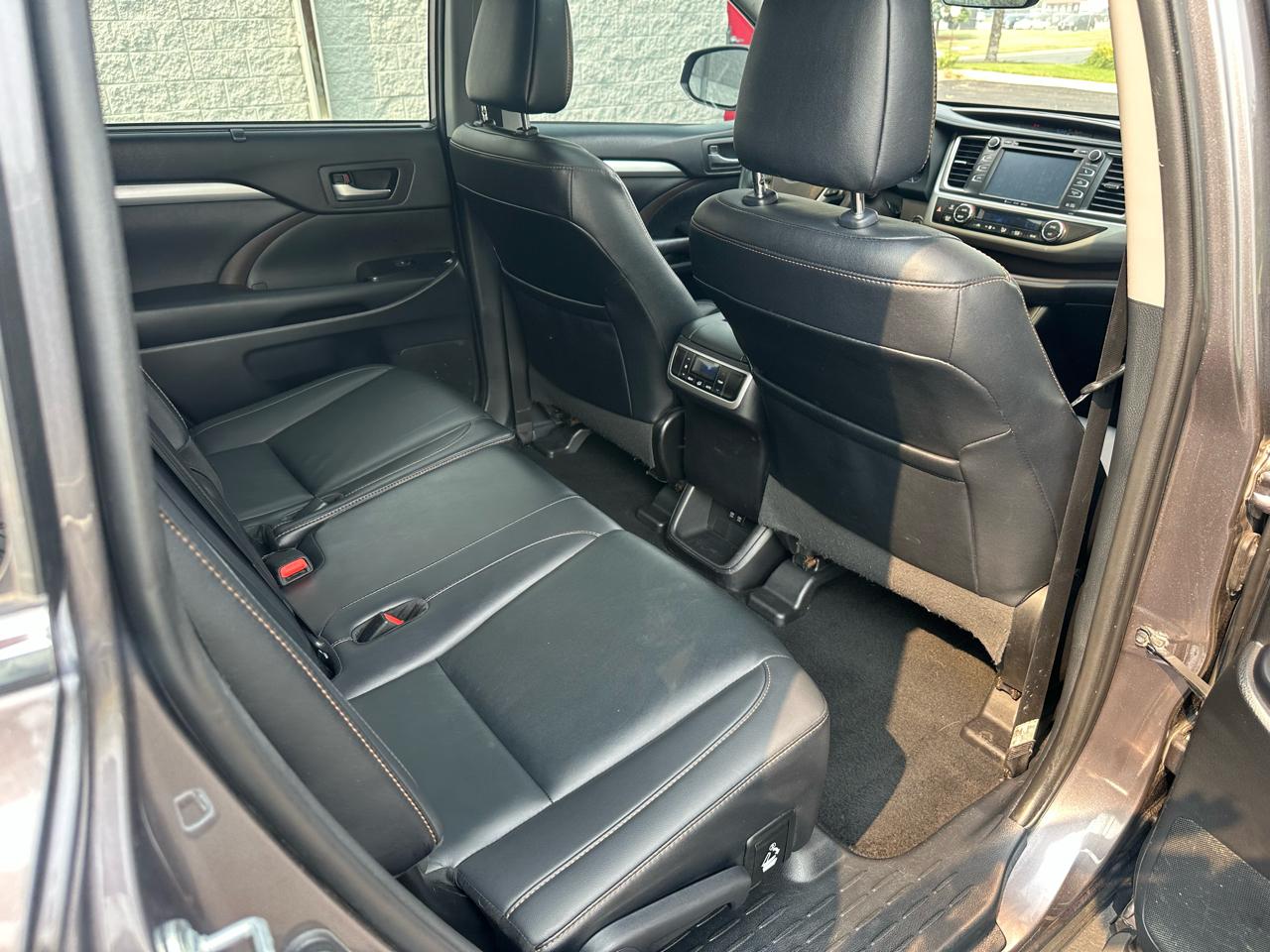 Toyota Highlander XLE AWD V6 2019