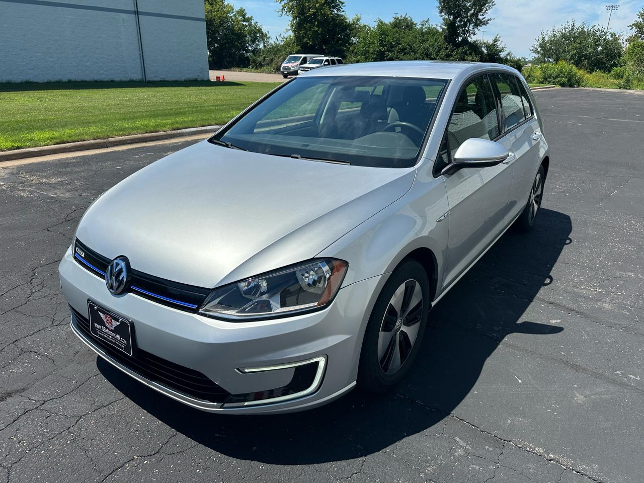 Volkswagen e-Golf SE 2016