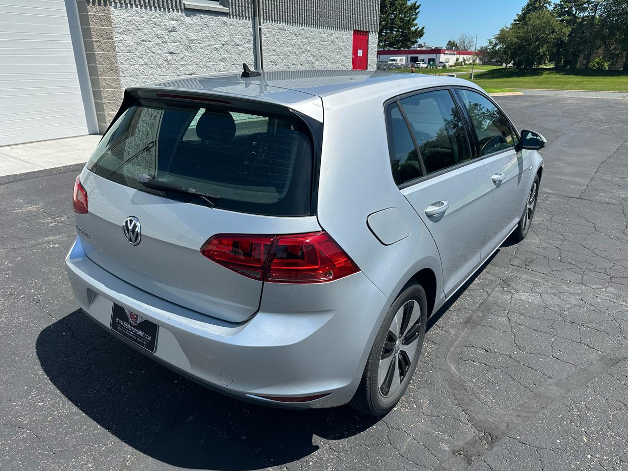 Volkswagen e-Golf SE 2016