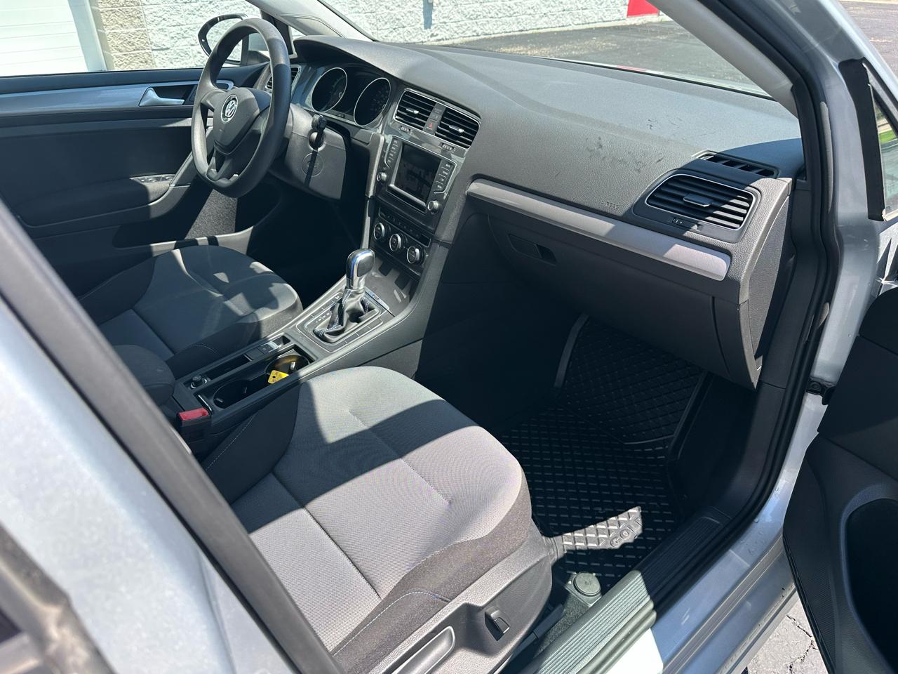 Volkswagen e-Golf SE 2016