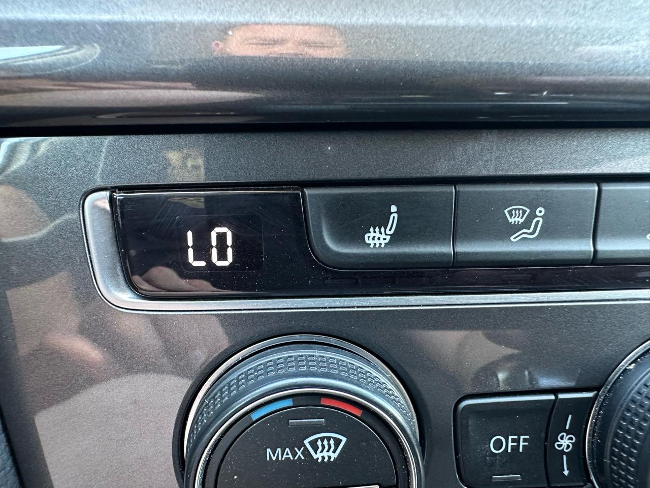 Volkswagen e-Golf SE 2016