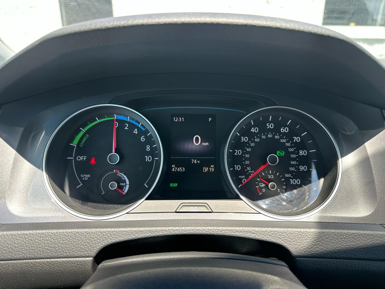 Volkswagen e-Golf SE 2016