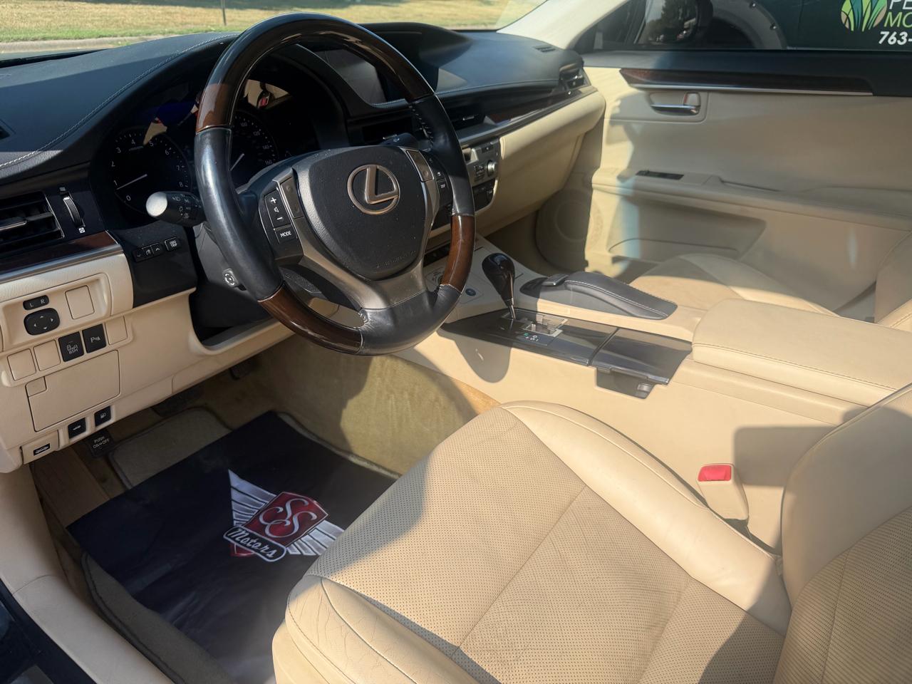 Lexus ES  2014