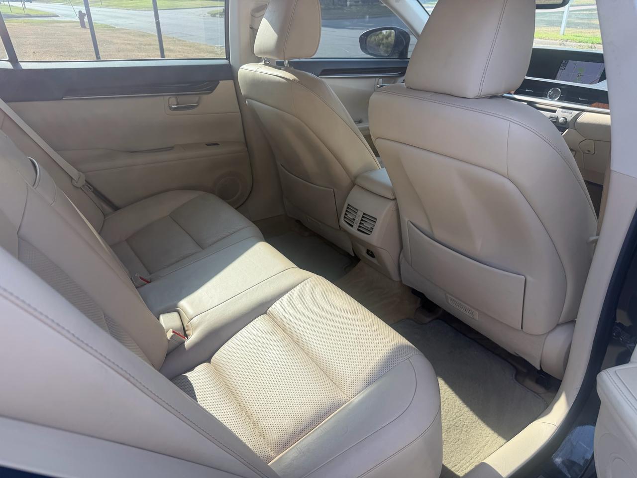 Lexus ES  2014