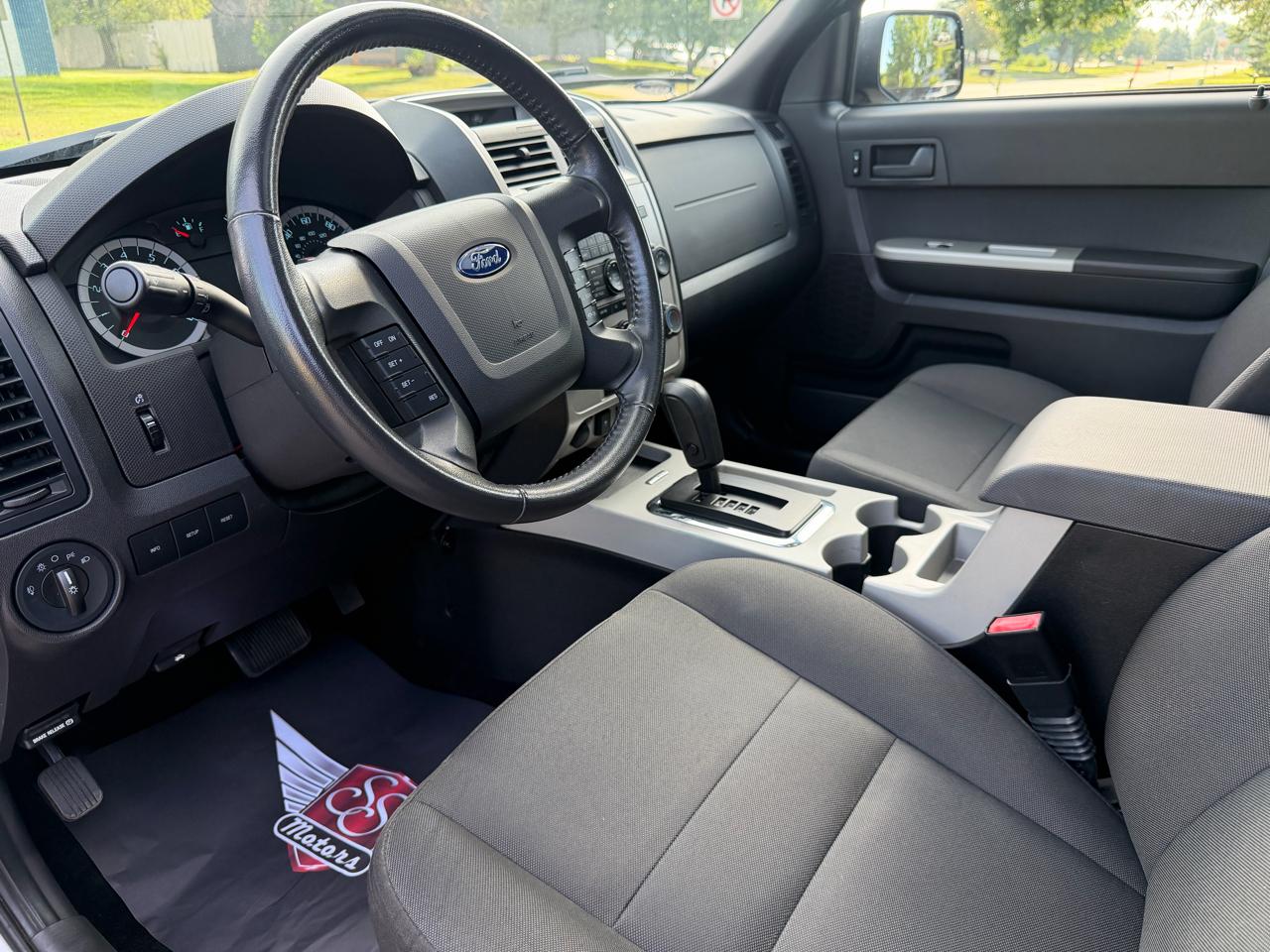 Ford Escape  2010