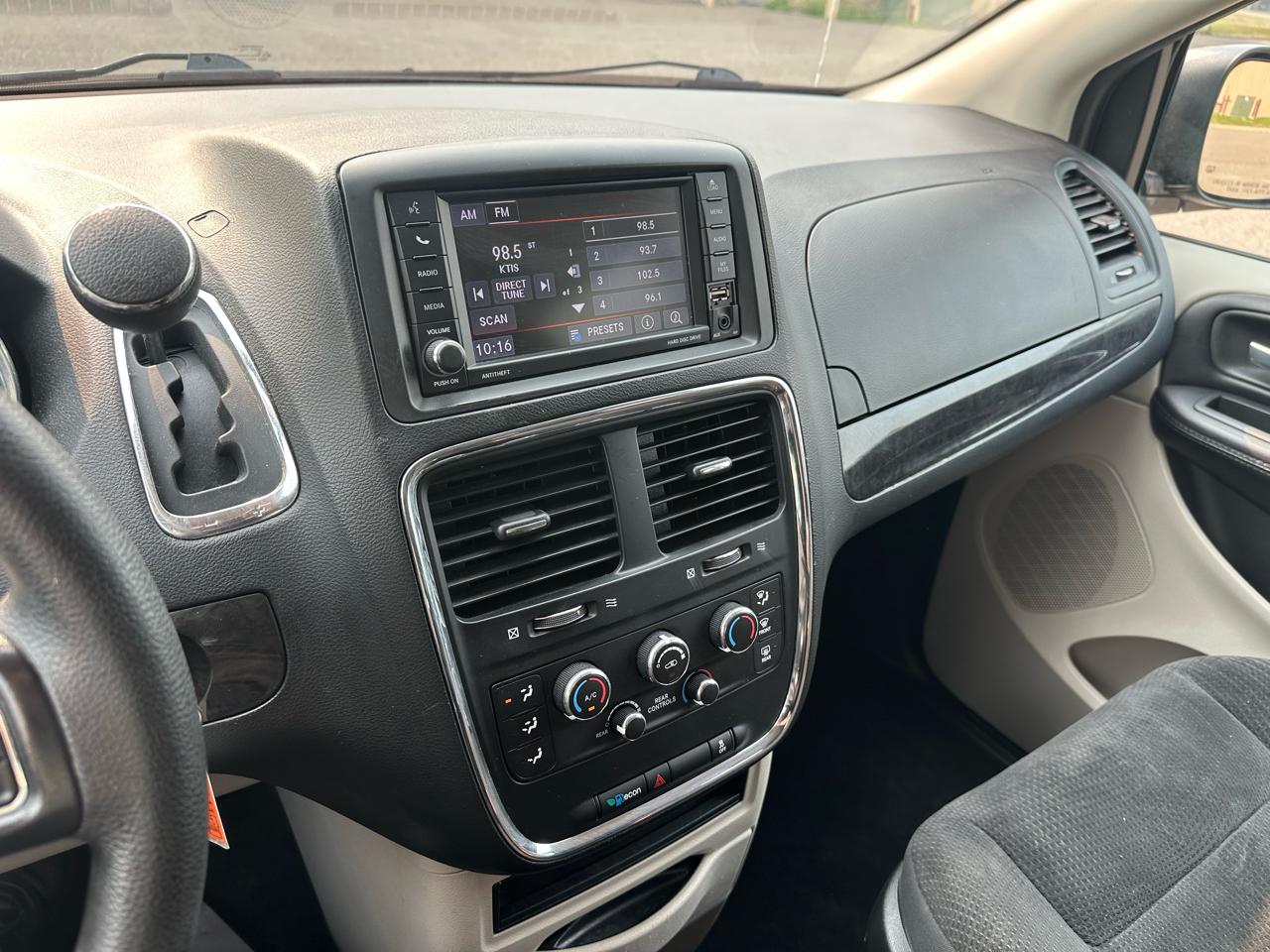 Dodge Grand Caravan SE 2019