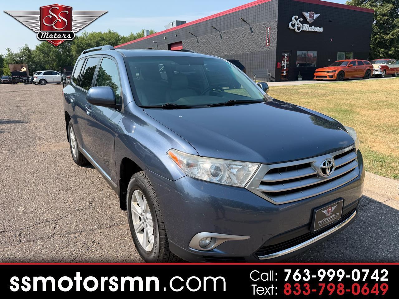 Toyota Highlander Base 4WD 2013
