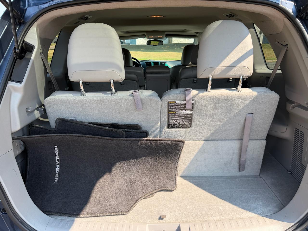 Toyota Highlander Base 4WD 2013
