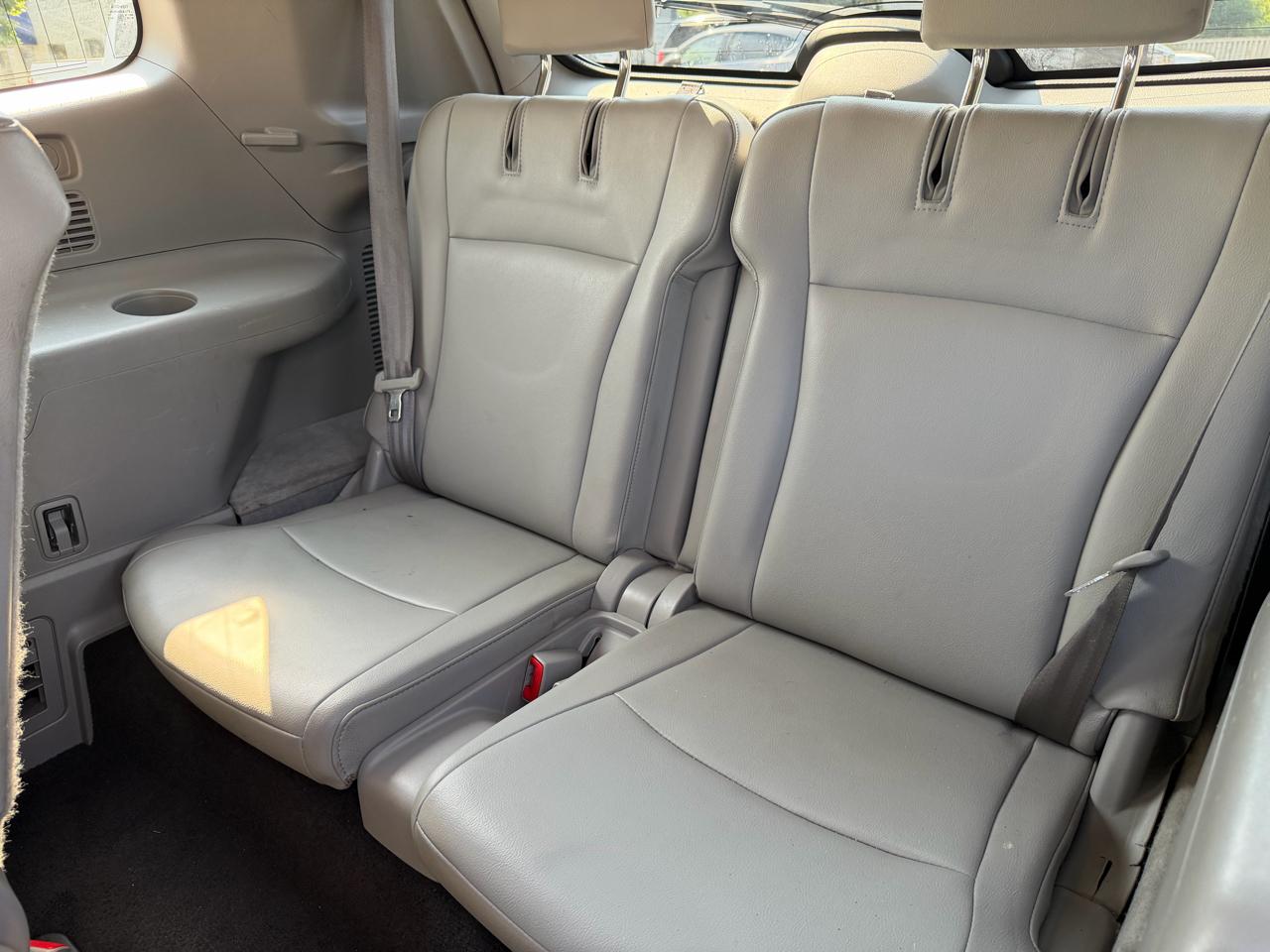 Toyota Highlander Base 4WD 2013