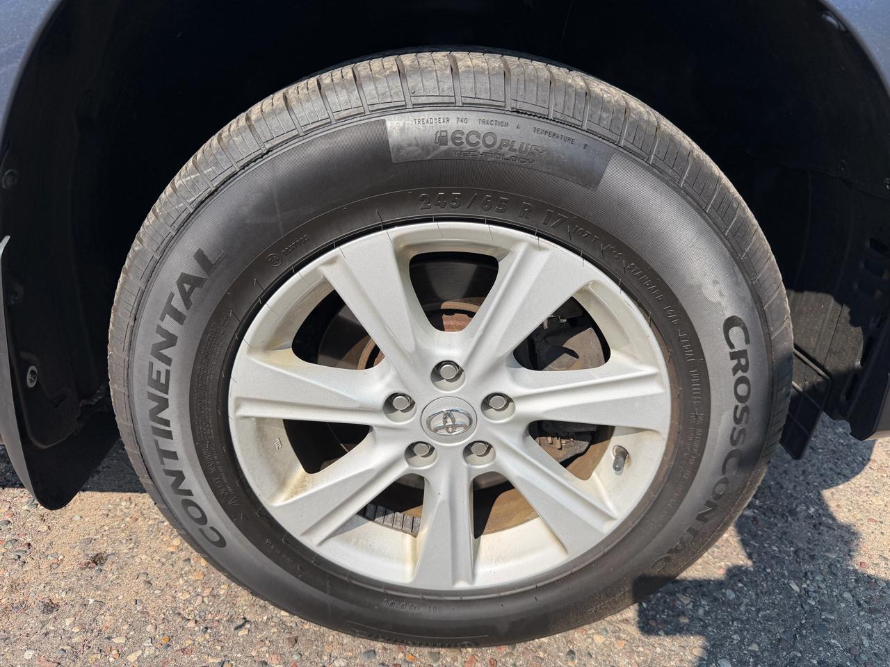 Toyota Highlander Base 4WD 2013
