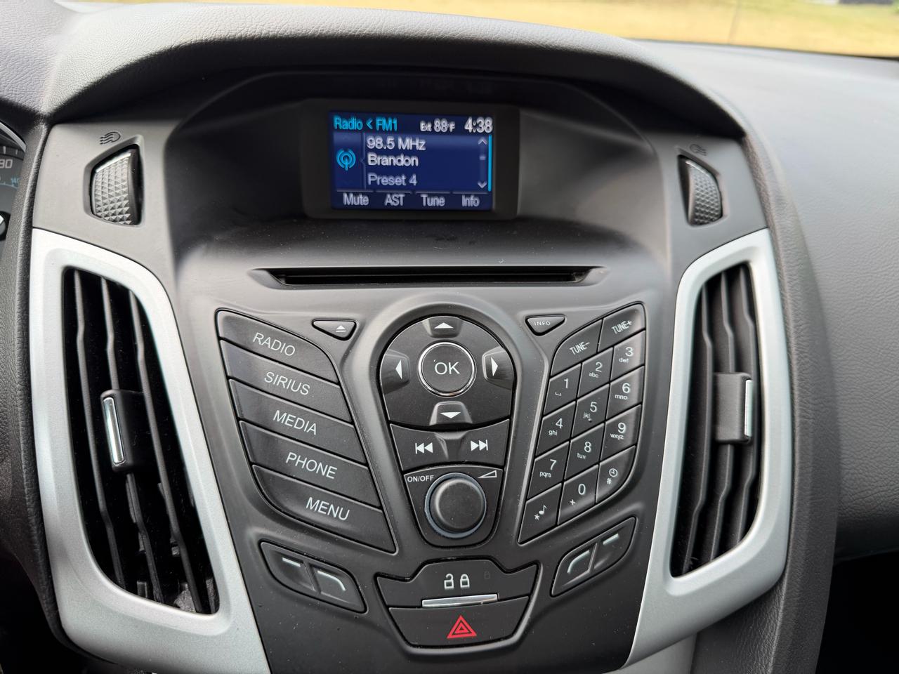 Ford Focus SE Hatch 2014