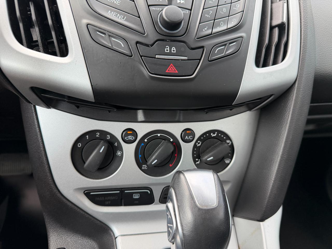 Ford Focus SE Hatch 2014