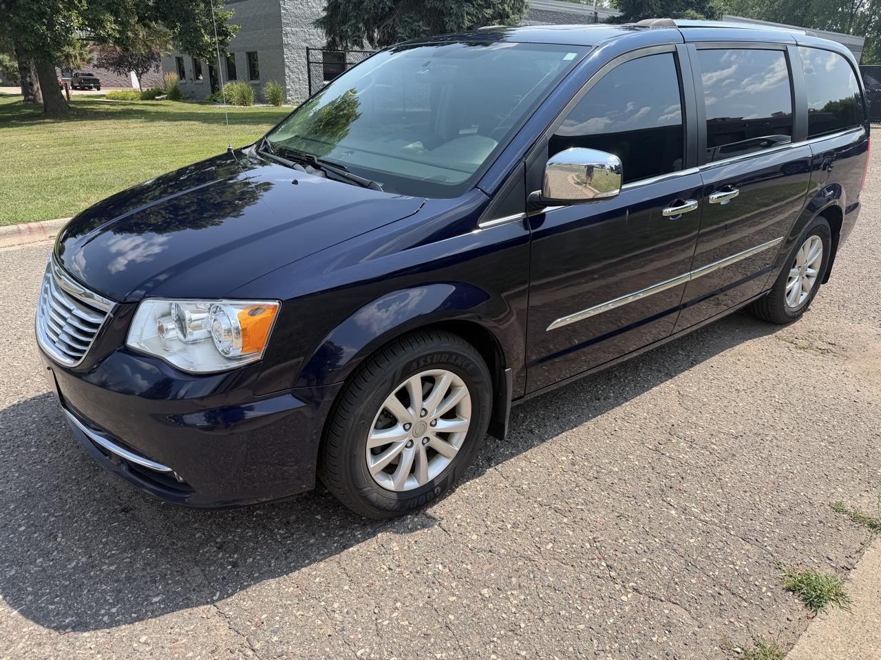 Chrysler Town & Country Limited Platinum 2016