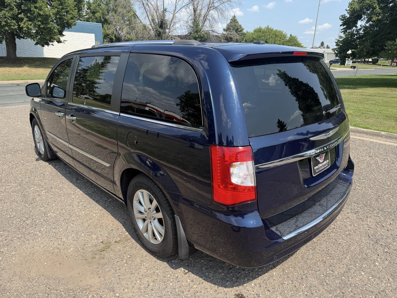 Chrysler Town & Country Limited Platinum 2016