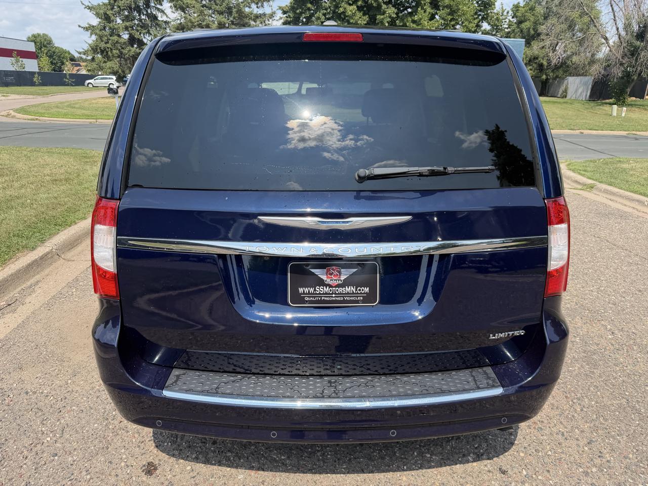 Chrysler Town & Country Limited Platinum 2016