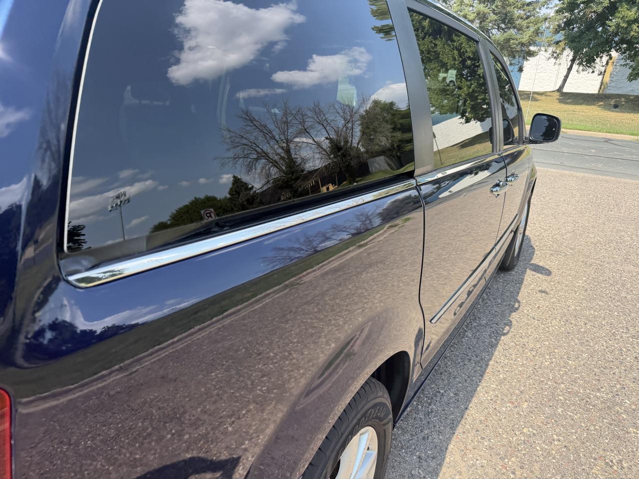 Chrysler Town & Country Limited Platinum 2016