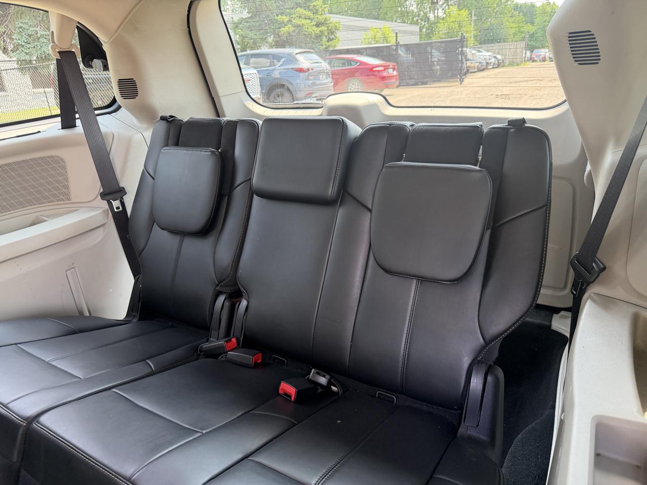 Chrysler Town & Country Limited Platinum 2016