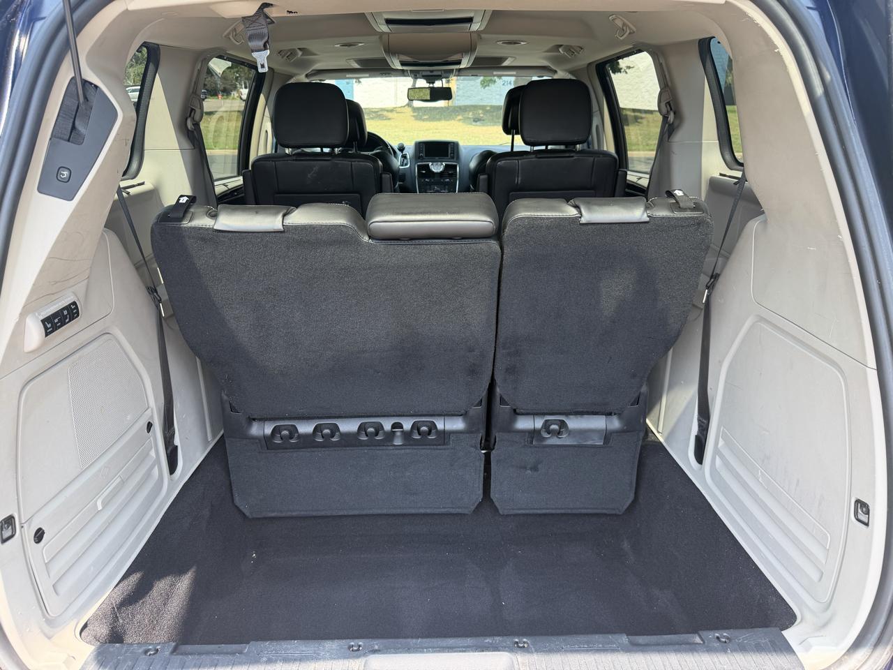 Chrysler Town & Country Limited Platinum 2016