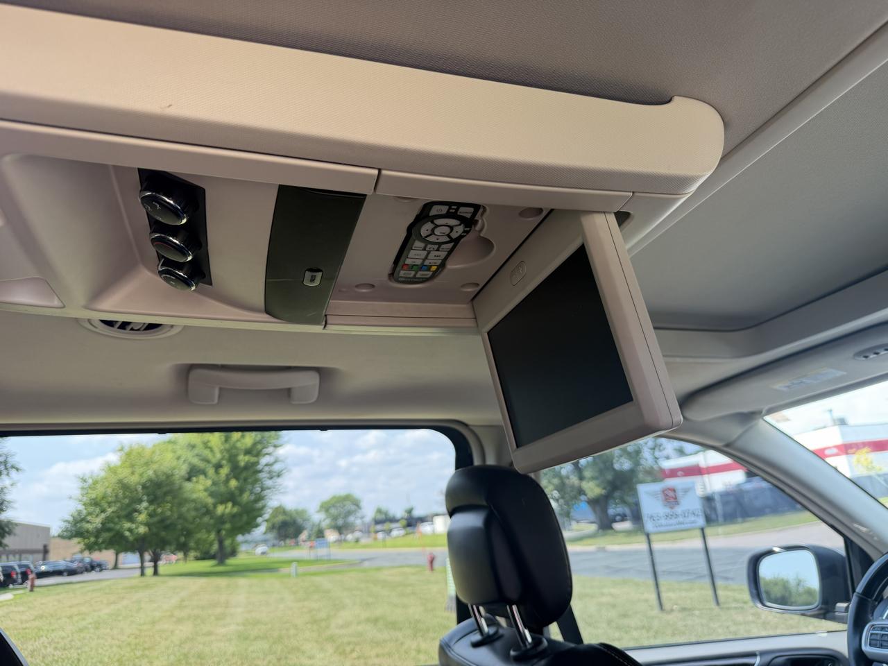 Chrysler Town & Country Limited Platinum 2016