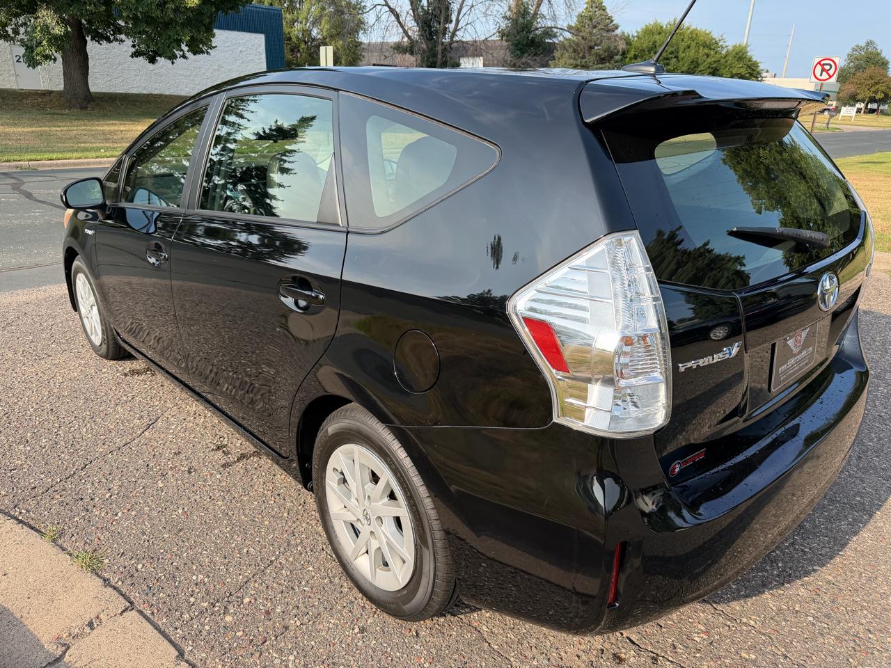 Toyota Prius V Three 2014