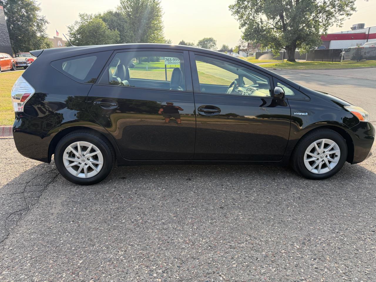 Toyota Prius V Three 2014