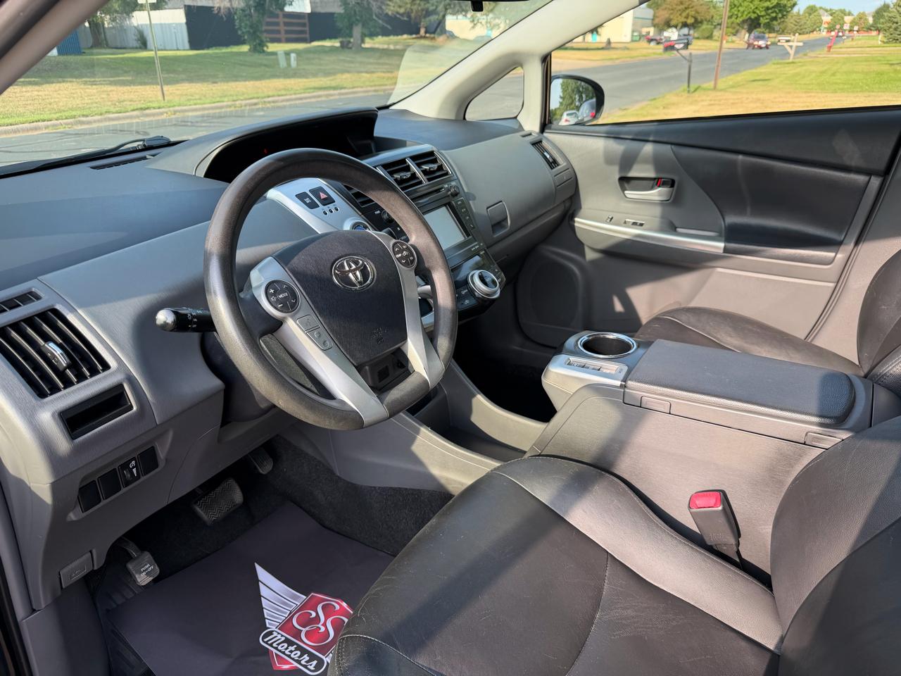 Toyota Prius V Three 2014