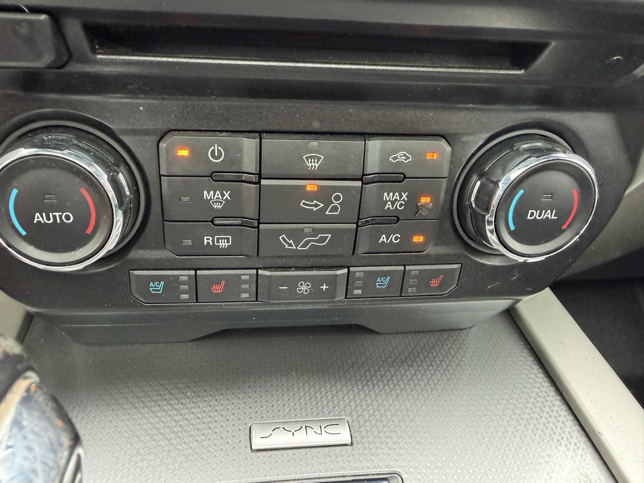 Ford F-150 Lariat SuperCrew 4WD 2017