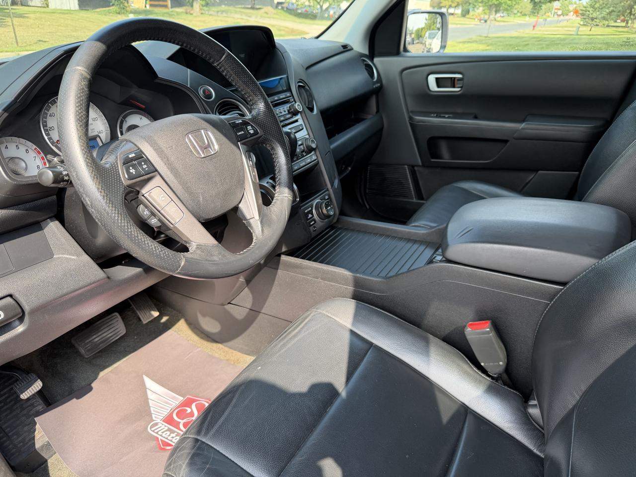 Honda Pilot Touring 4WD 5-Spd AT with DVD 2015