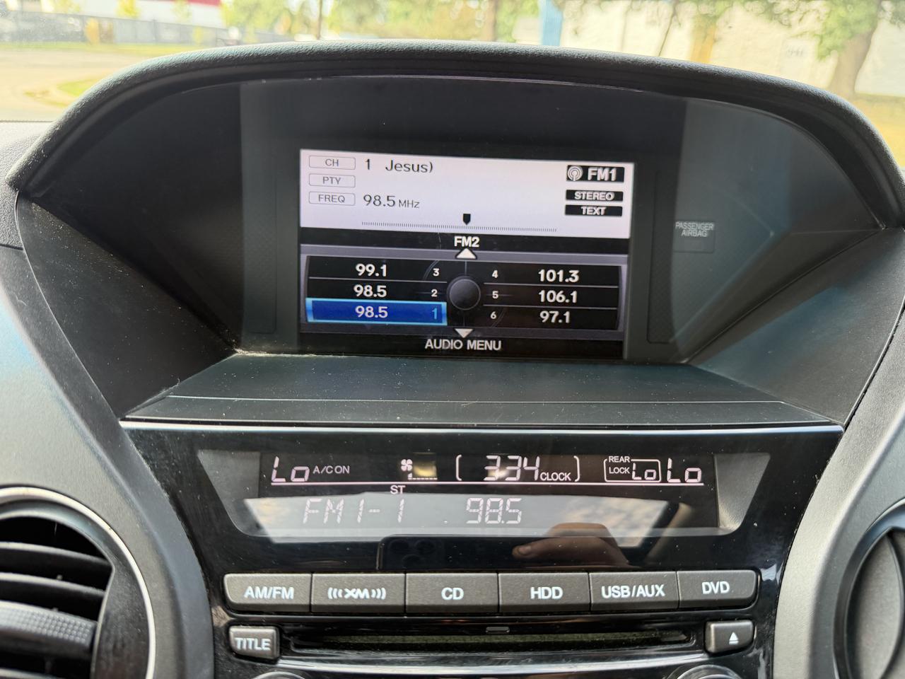 Honda Pilot Touring 4WD 5-Spd AT with DVD 2015
