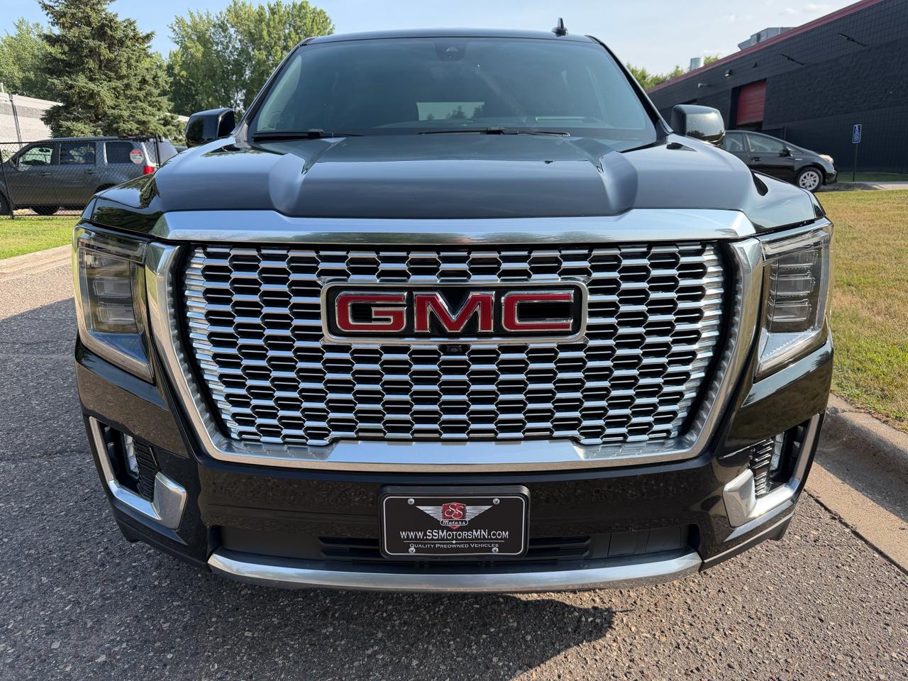 GMC Yukon Denali 4WD 2021