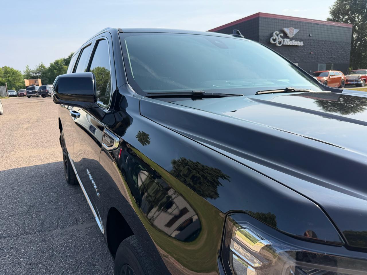 GMC Yukon Denali 4WD 2021