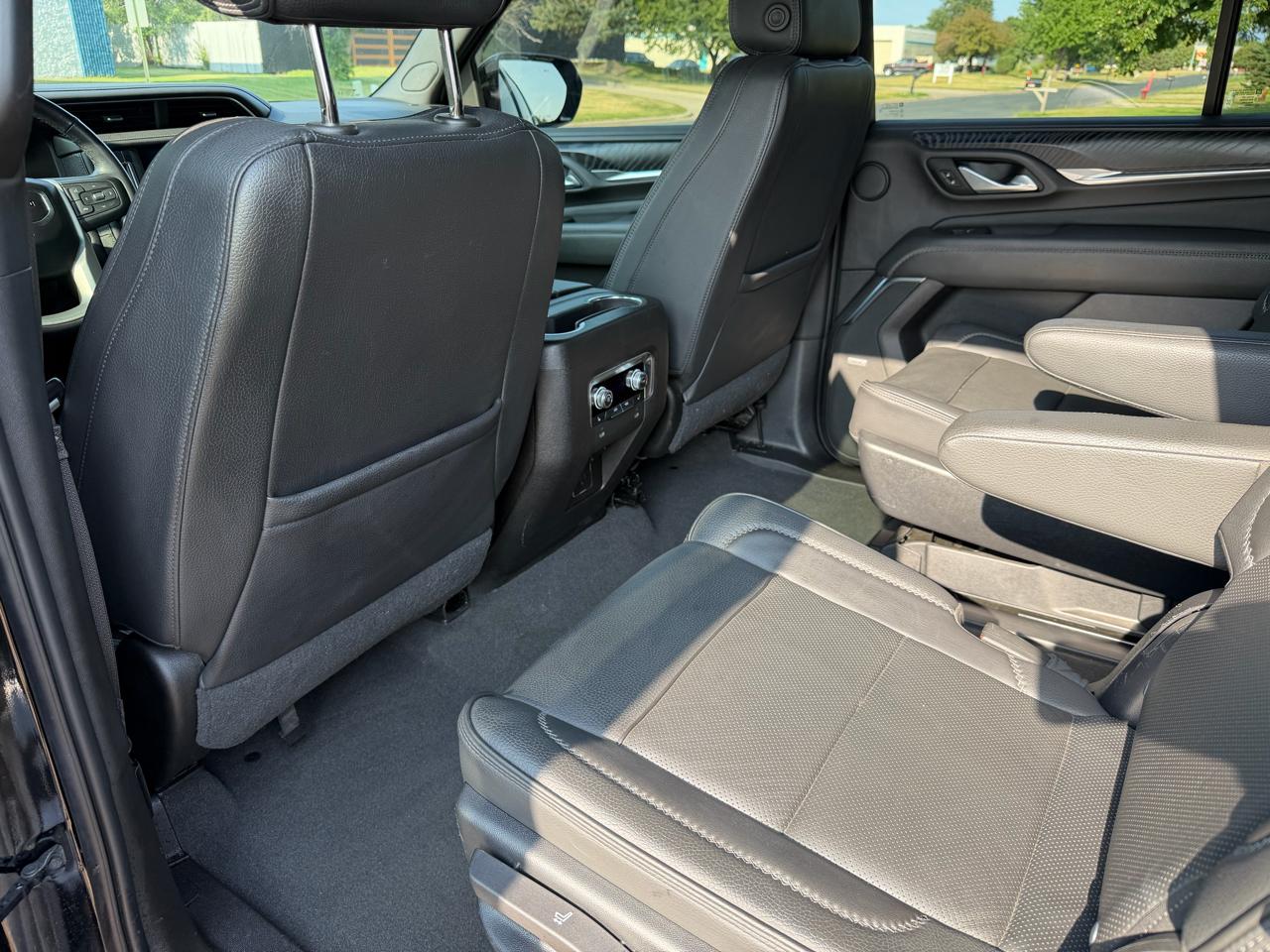 GMC Yukon Denali 4WD 2021