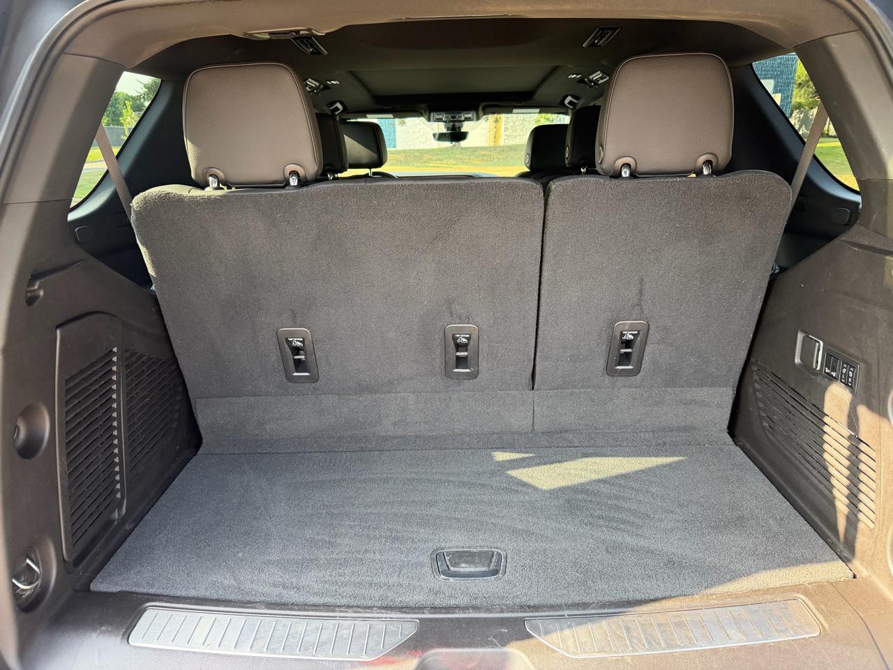 GMC Yukon Denali 4WD 2021