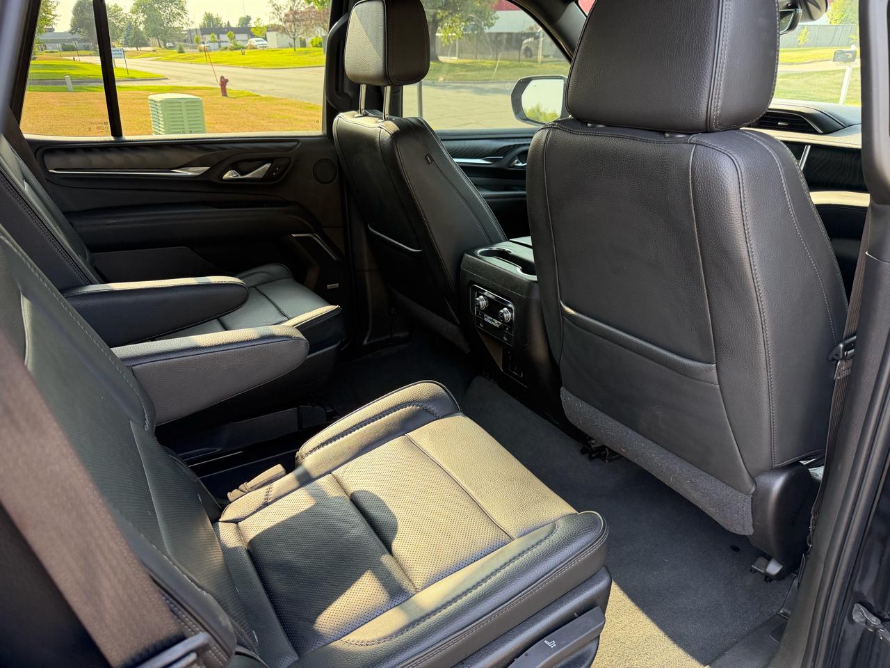 GMC Yukon Denali 4WD 2021