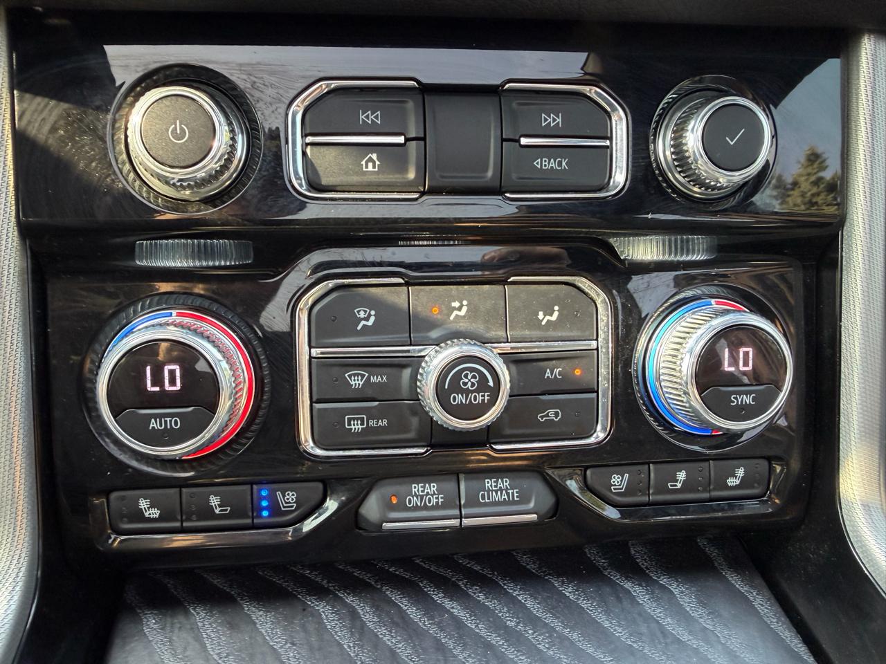 GMC Yukon Denali 4WD 2021