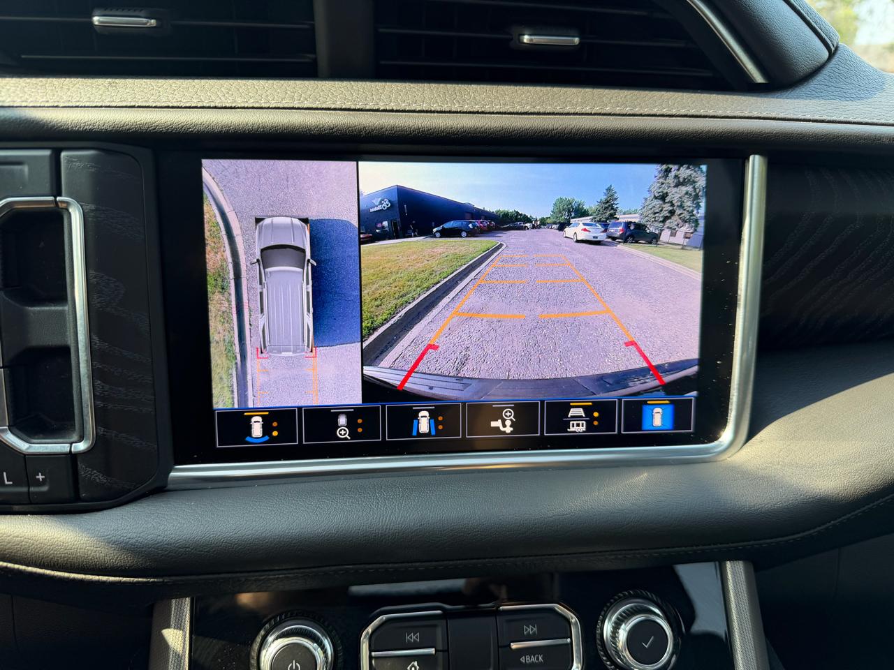 GMC Yukon Denali 4WD 2021