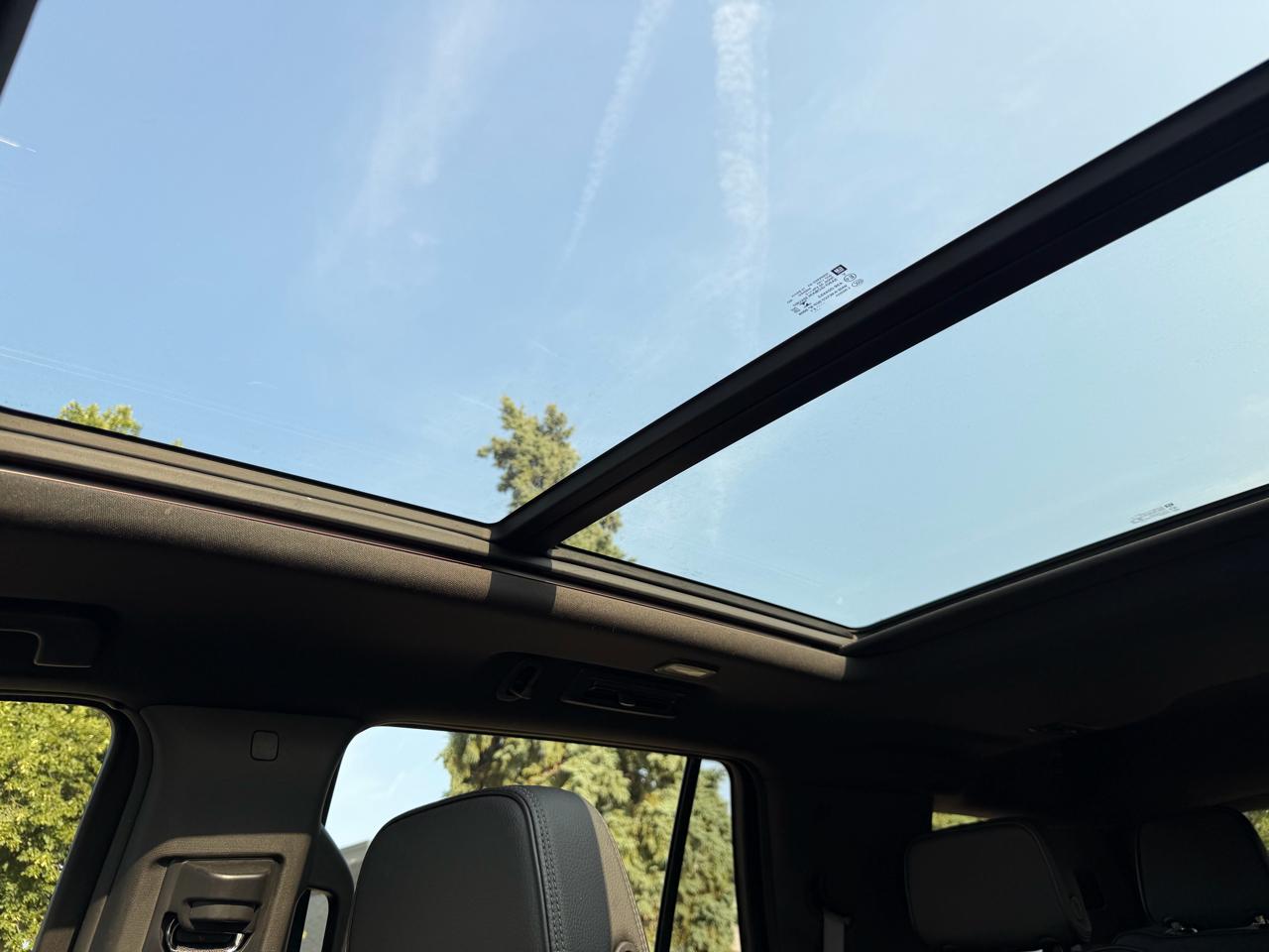 GMC Yukon Denali 4WD 2021